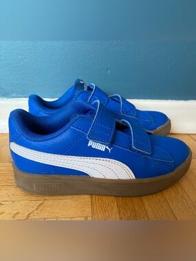 Kids Puma Velcro Sneakers